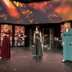 Lakepointe Church - We went to 2pm Christmas Eve service today, it was amazing! Our worship team rocks!!!