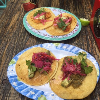 Broken English Taco Pub - The Loop - Swordfish and shrimp tacos - Mexican Near Me - Chicago, Illinois Broken English Taco Pub - The Loop - Swordfish and shrimp tacos - Mexican Near Me - Chicago, Illinois