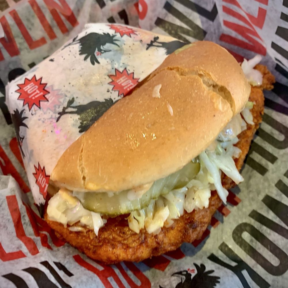 Howlin' Ray's - Chicken Sando - mild - Southern Near Me - Pasadena, California