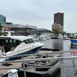 Waterside Marina - Waterside marina