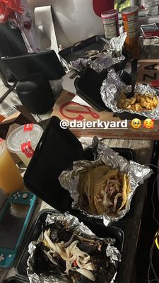 Da Jerk Yard by null