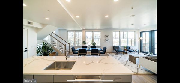 Caspian Contracting Logo