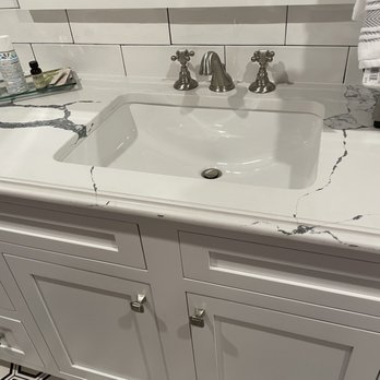 The Stone Factory - Quartz countertop with gray veining - Countertop Installation Near Me - Orange, Connecticut The Stone Factory - Quartz countertop with gray veining - Countertop Installation Near Me - Orange, Connecticut