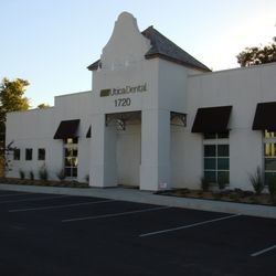 Utica Dental of Tulsa - Outside view of the office for Utica Dental.