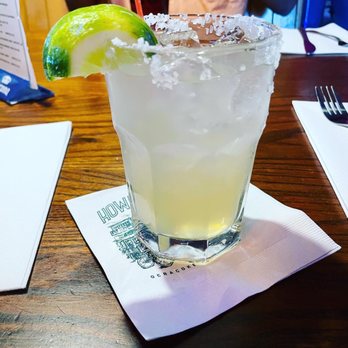 Howard's Pub & Raw Bar Restaurant - Seafood Near Me - Ocracoke, North Carolina