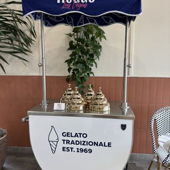 Freddo - Cute cart - Gelato Near Me - Las Vegas, Nevada