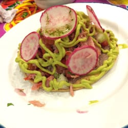 Ícaro - Tostada de atún ahumado