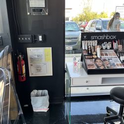 Grove Salon - Area to try on makeup