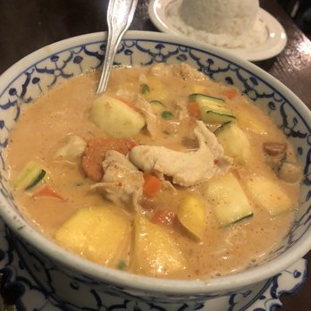 Thai Classic In Paso - Mango Curry! must try. This is something you can share - Thai Near Me - Paso Robles, California Thai Classic In Paso - Mango Curry! must try. This is something you can share - Thai Near Me - Paso Robles, California