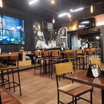 Rockhouse - Dining area - Southern Near Me - Houston, Texas