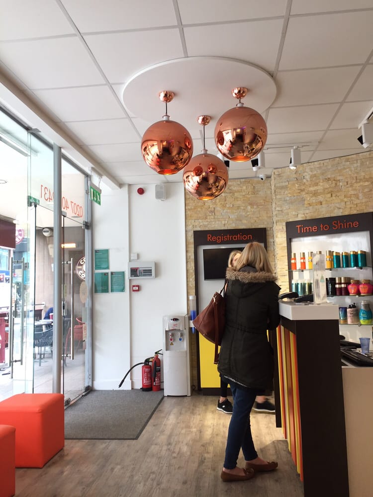 THE TANNING SHOP LONDON BRIDGE 134 Borough High Street, London