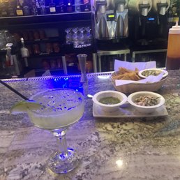 Classic-Lime Margarita With Guacamole And Chips Classic-Lime Margarita With Guacamole And Chips
