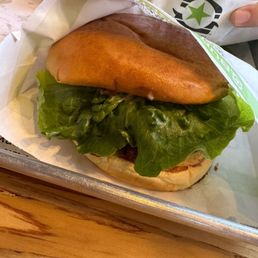 BURGERFI CHEESEBURGER BURGERFI CHEESEBURGER