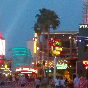 Universal CityWalk - Restaurants Near Me - Orlando, Florida