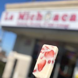 Fresas con Crema Paleta