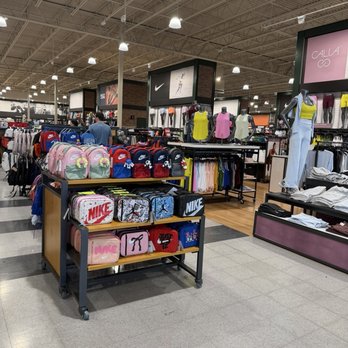DICK'S Sporting Goods - Sports Wear Near Me - Orlando, Florida DICK'S Sporting Goods - Sports Wear Near Me - Orlando, Florida