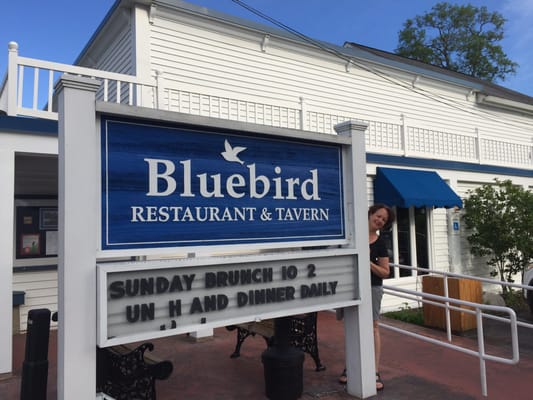 Bluebird Restaurant & Tavern by null