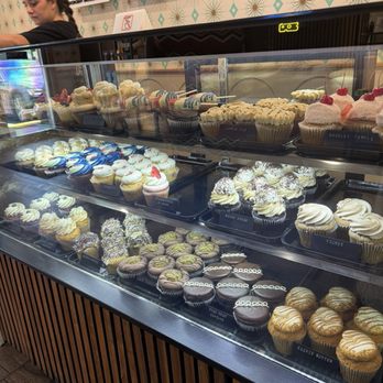 Dos Chris’ Bakery & Charcuterie - Bakeries Near Me - Phoenix, Arizona