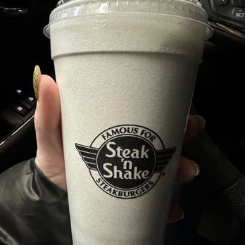 Steak ’n Shake - a hand holding a cup - Fast Food Near Me - Collinsville, Illinois Steak ’n Shake - a hand holding a cup - Fast Food Near Me - Collinsville, Illinois