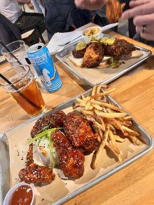 Dirk’s Signature Chicken & Bar by null
