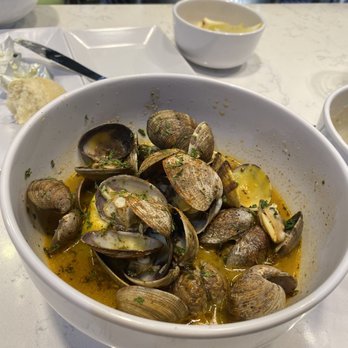 The Oyster Bar - Bars Near Me - Stateline, Nevada