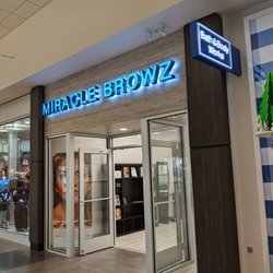 Miracle Browz - Mall Entrance (12.2019)