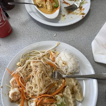 Thai Del Mar Restaurant - Pad thai - Thai Near Me - Corona Del Mar, California Thai Del Mar Restaurant - Pad thai - Thai Near Me - Corona Del Mar, California
