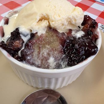 Casey's Catfish Corral - Blackberry cobbler - Seafood Near Me - Ardmore, Oklahoma Casey's Catfish Corral - Blackberry cobbler - Seafood Near Me - Ardmore, Oklahoma