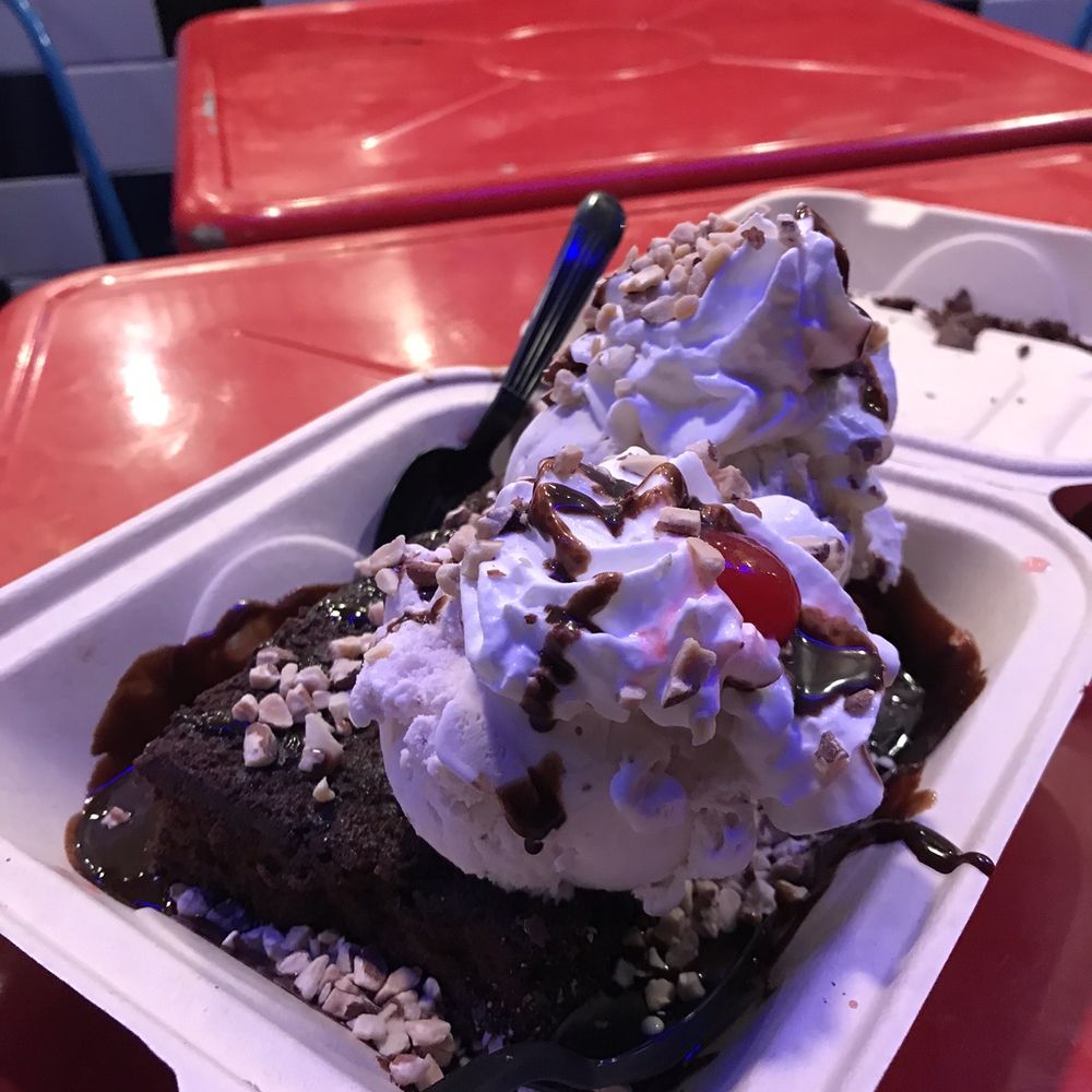 MooTime Creamery - James brownie - Ice Cream & Frozen Yogurt Near Me - Coronado, California MooTime Creamery - James brownie - Ice Cream & Frozen Yogurt Near Me - Coronado, California