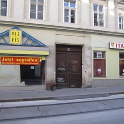 Reumannplatz in der Westbahnstraße