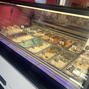 Le Macaron - Gelato - Desserts Near Me - Sparks, Nevada Le Macaron - Gelato - Desserts Near Me - Sparks, Nevada