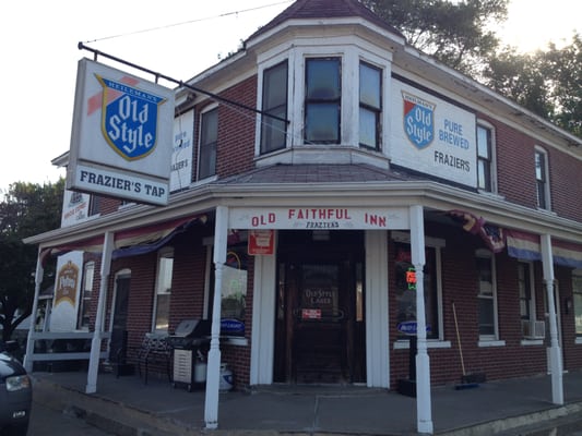 Frazier's Old Faithful Inn by null