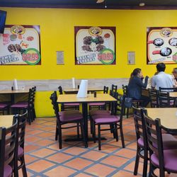 Taqueria De Jalisco - Dining room