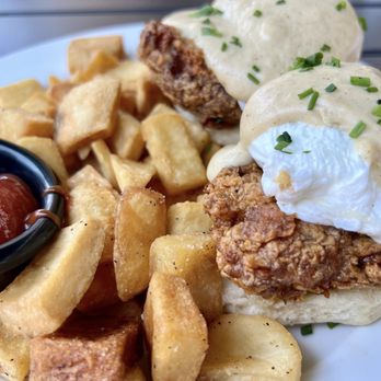 Crisp Rochester - Chicken and Biscuit Bennie - New American Near Me - Rochester, New York