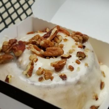 Cinnaholic - Almond frosting cinnaroll with pecans - Desserts Near Me - Atlanta, Georgia Cinnaholic - Almond frosting cinnaroll with pecans - Desserts Near Me - Atlanta, Georgia