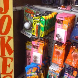 Joker's Wild - Jokes , Prank Gags and Magic Tricks for any age.