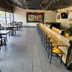 Los Gallos Cocina Mexicana - Inside seating