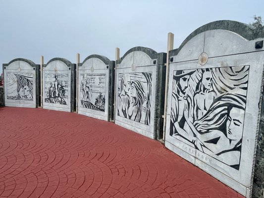 Two Lovers' Point by null