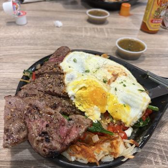 Egg House Cafe - Steak skillet - Breakfast & Brunch Near Me - Denton, Texas