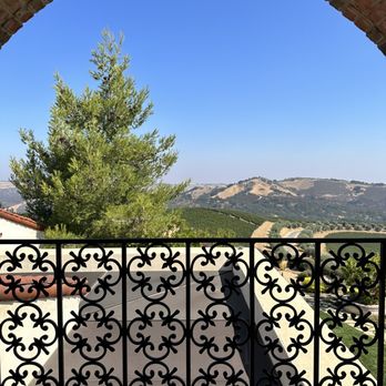 DAOU Vineyards - Wineries Near Me - Paso Robles, California