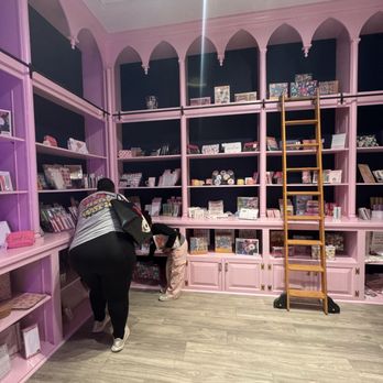 Sweeter than Fiction Book Shop - Bookstores Near Me - Charleston, South Carolina Sweeter than Fiction Book Shop - Bookstores Near Me - Charleston, South Carolina