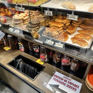 Las Montañas Supermarket on Yelp