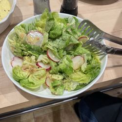 Yelp Gets Cooking at Sur La Table - Our salad with shaved radishes, and a garlic shallot vinaigrette