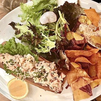 Catch - The Lobster Roll Brunch - Sushi Bars Near Me - West Hollywood, California Catch - The Lobster Roll Brunch - Sushi Bars Near Me - West Hollywood, California