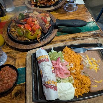 Nacho Daddy - Mix & Match Fajitas - New American Near Me - Las Vegas, Nevada Nacho Daddy - Mix & Match Fajitas - New American Near Me - Las Vegas, Nevada