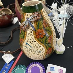 Azan Shrine Temple - Beautiful gourd art