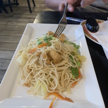 Dumpling King - Fried chicken noodle - Chinese Near Me - North Miami Beach, Florida