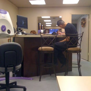 Main Street Optometry - Front desk - Optometrists Near Me - Culver City, California