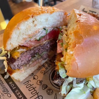 Eight Thirty Common - Gastropubs Near Me - Meridian, Idaho