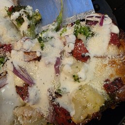 Red Plum - 313 Pizza Detroit style. Broccoli Cauliflower Red Onions in white creamy sauce with fresh Garlic. Amazing - food - Pizza Near Me - Boardman, Ohio
